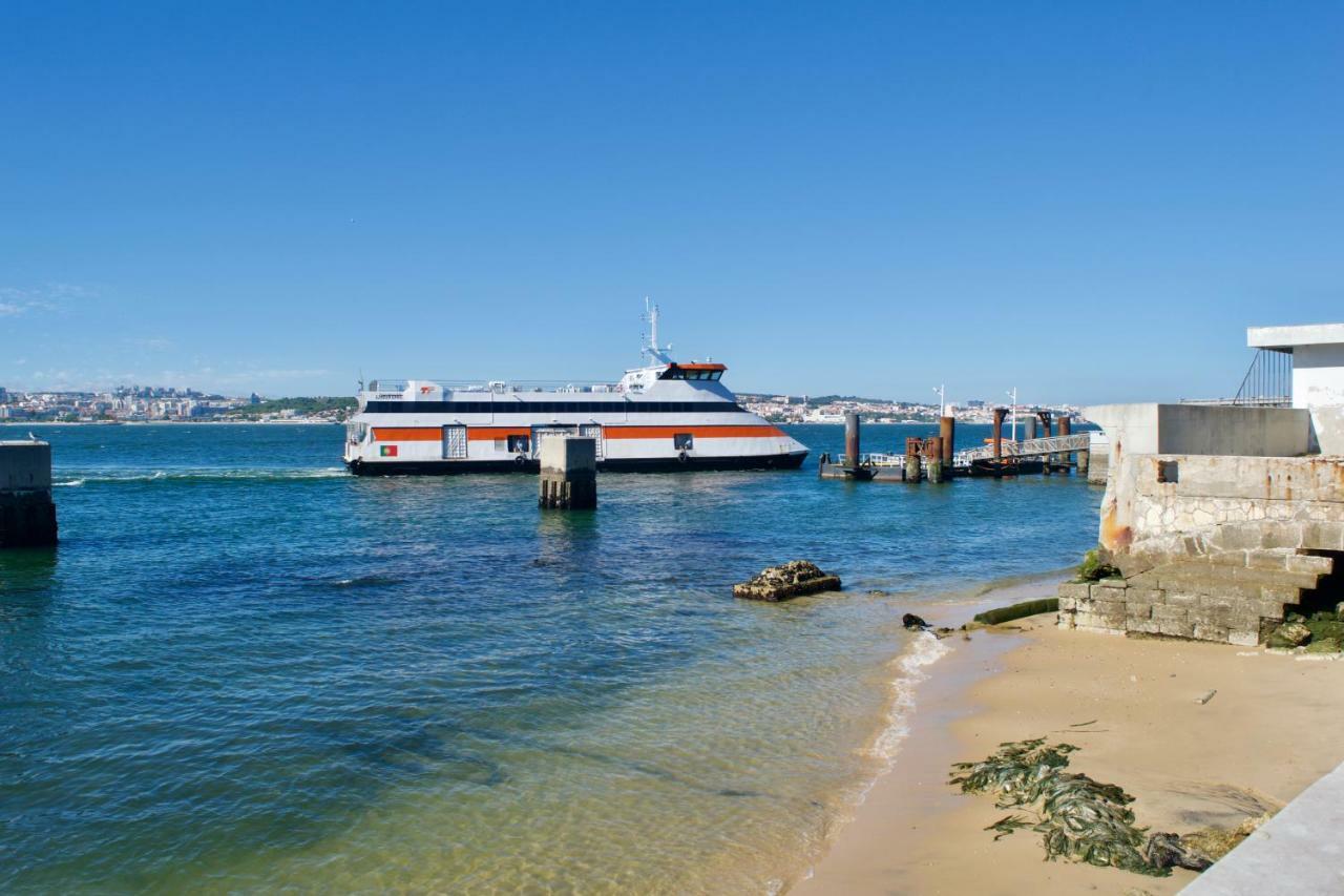 فيلا Fisherman'S House - A Boat Ride From Lisbon Trafaria المظهر الخارجي الصورة