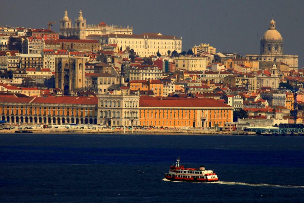 فيلا Fisherman'S House - A Boat Ride From Lisbon Trafaria المظهر الخارجي الصورة